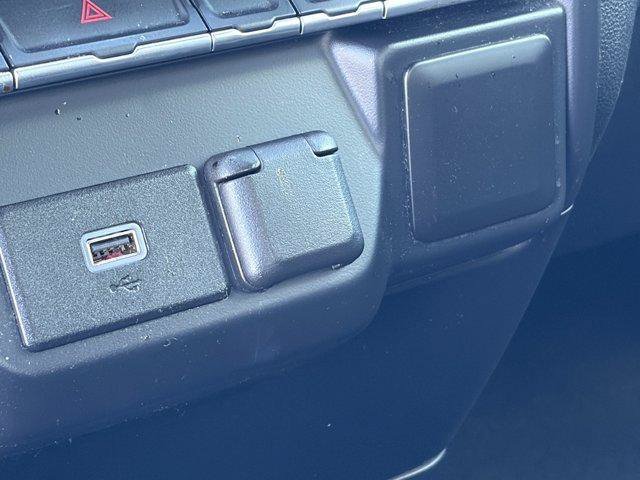 Used 2019 Chevrolet Silverado 1500 Custom w/ Infotainment Package RWD image 25