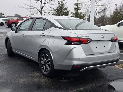 Used 2025 Nissan Versa SV image 5