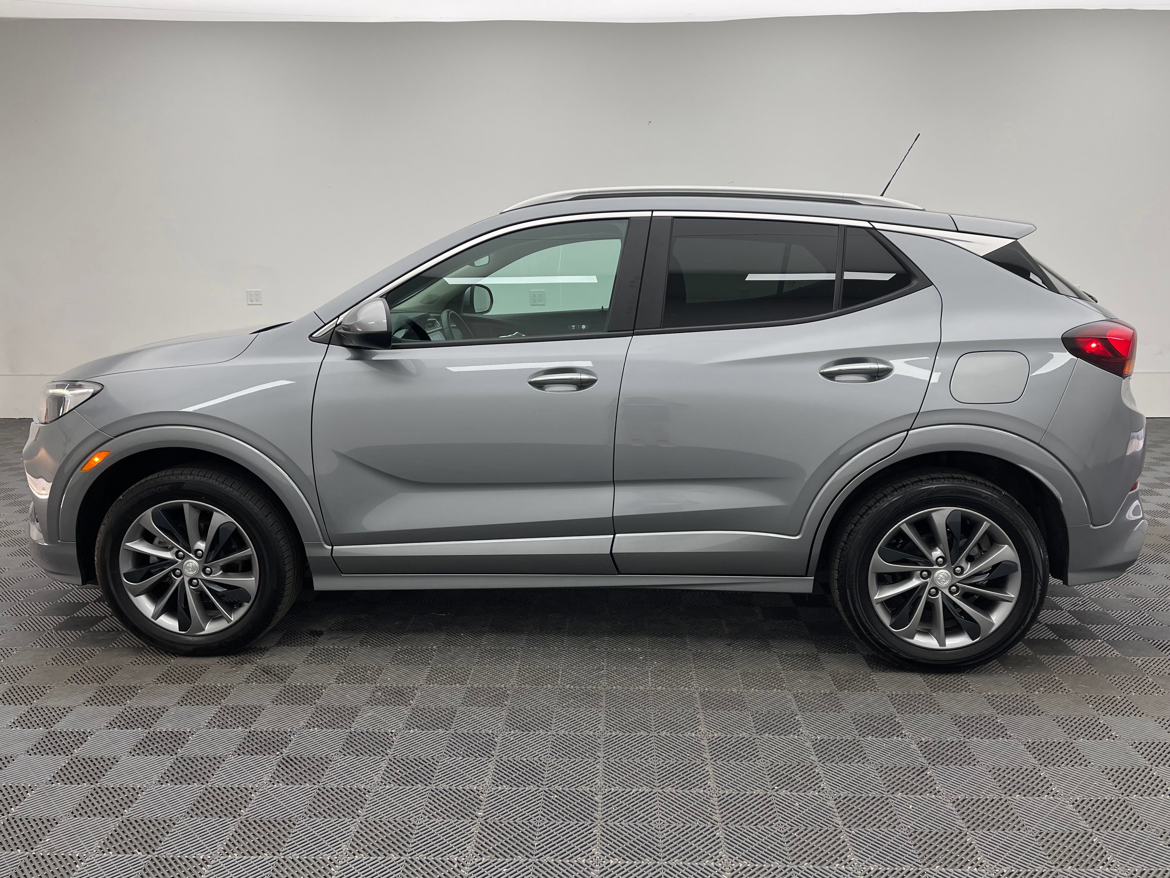 Used 2023 Buick Encore GX Select w/ Sport Touring Package AWD/4WD image 12