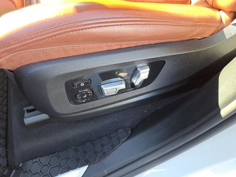 Used 2022 BMW X5 xDrive45e w/ M Sport Package image 14