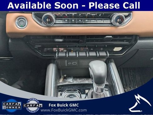 Certified 2025 GMC Canyon AT4 image 17