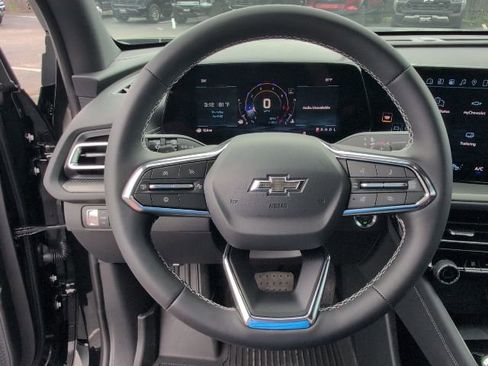 New 2026 Chevrolet Traverse LT w/ Midnight/Sport Edition FWD image 18