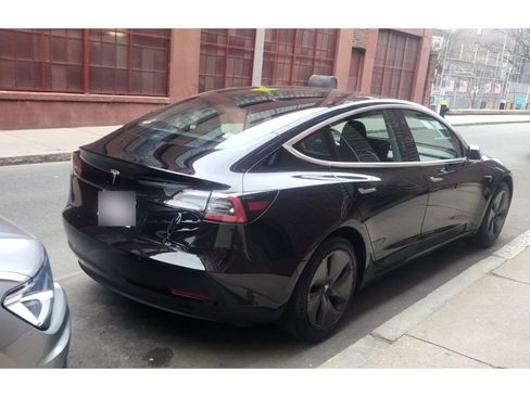 Used 2020 Tesla Model 3 Standard Range image 3