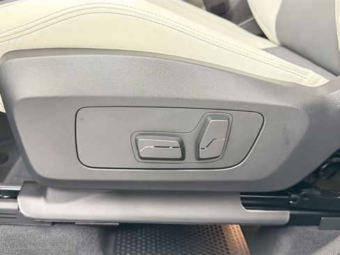 New 2026 BMW X1 xDrive28i w/ Convenience Package image 17