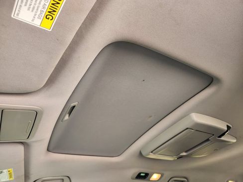 Used 2018 Honda Odyssey Elite image 18