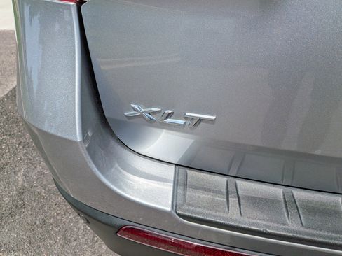 Used 2024 Ford Explorer XLT w/ Equipment Group 202A RWD image 30