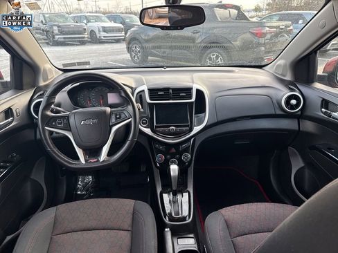 Used 2018 Chevrolet Sonic LT w/ Convenience Package image 10