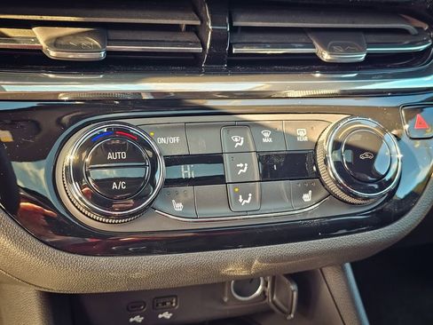 New 2026 Buick Envista Sport Touring w/ Studio Series image 25