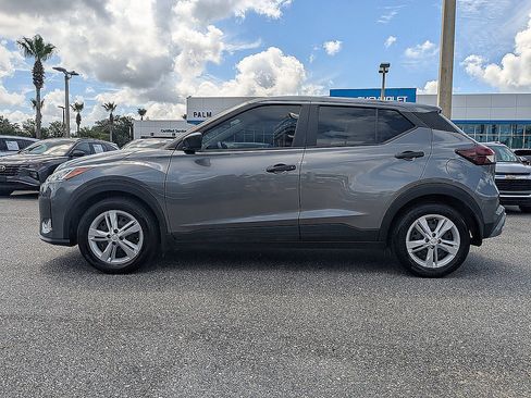 Used 2023 Nissan Kicks S FWD image 7