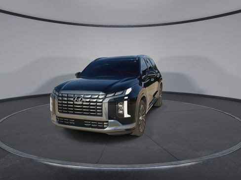 Used 2024 Hyundai Palisade Calligraphy FWD image 4