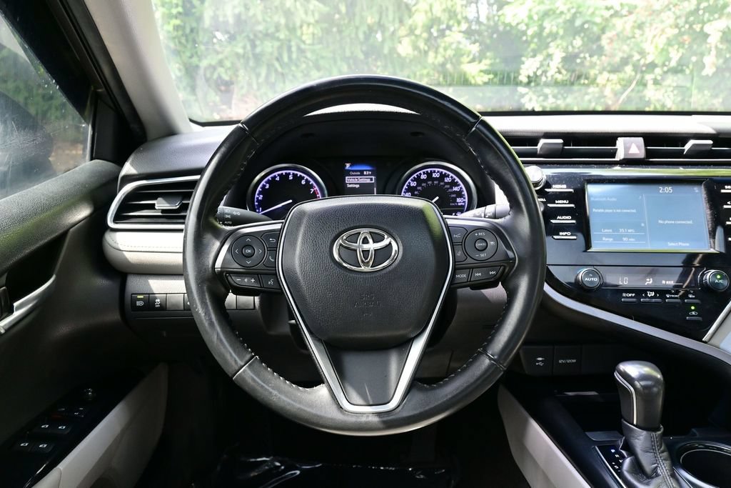 Used 2018 Toyota Camry SE w/ Moonroof Package FWD image 36