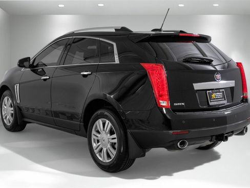 Used 2016 Cadillac SRX Luxury w/ Driver Awareness Package image 9