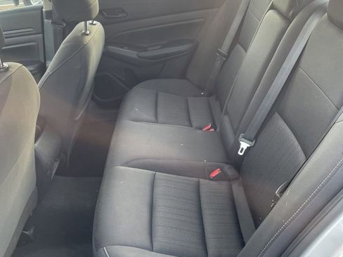 Used 2024 Nissan Altima 2.5 SV image 7