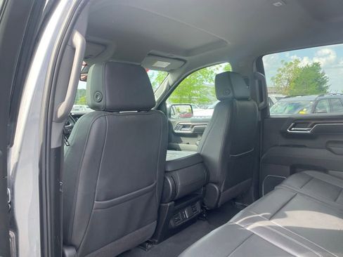 Used 2025 GMC Sierra 1500 SLT RWD image 24