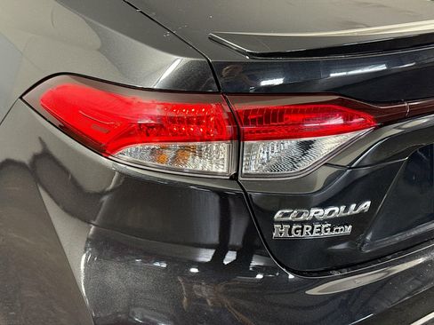 Used 2021 Toyota Corolla SE FWD image 35