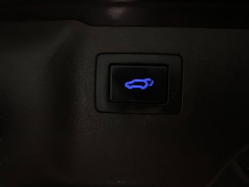 Used 2017 Hyundai Santa Fe Limited AWD/4WD image 26