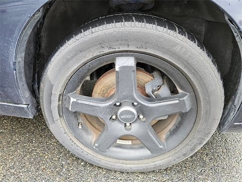 Used 2007 Chevrolet Malibu LT image 9