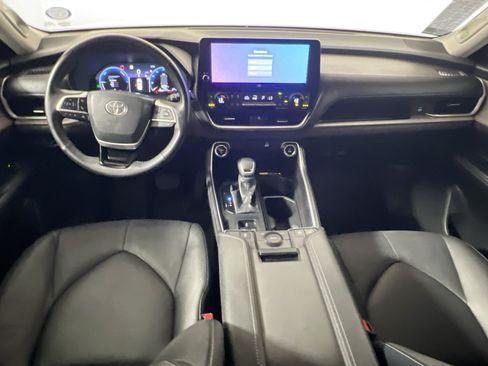 Used 2025 Toyota Grand Highlander AWD Hybrid image 29