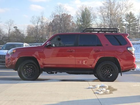 Used 2022 Toyota 4Runner SR5 Premium image 26