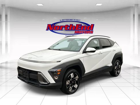 Used 2024 Hyundai Kona SEL w/ Convenience Package image 3