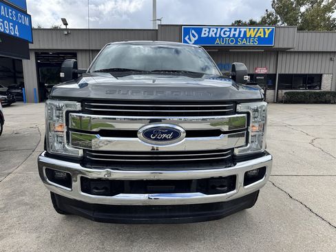 Used 2017 Ford F350 Lariat AWD/4WD image 4