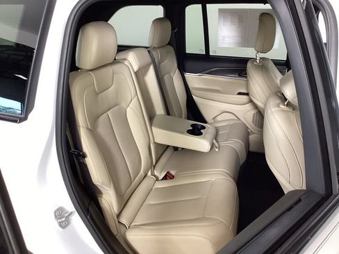 Used 2024 Jeep Grand Cherokee Limited w/ Luxury Tech Group II AWD/4WD image 36