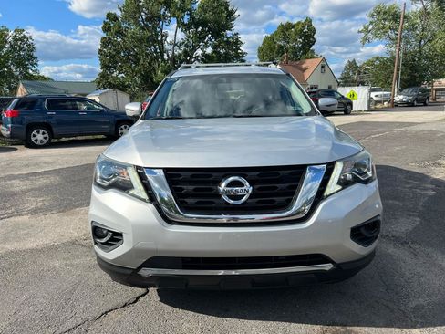 Used 2018 Nissan Pathfinder SV AWD/4WD image 2