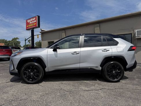Used 2023 Toyota RAV4 XSE AWD/4WD image 5