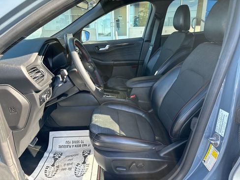 Used 2023 Ford Escape ST-Line FWD image 10