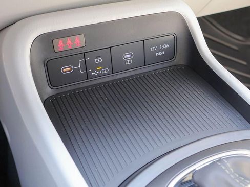 New 2026 Hyundai Kona SE image 15