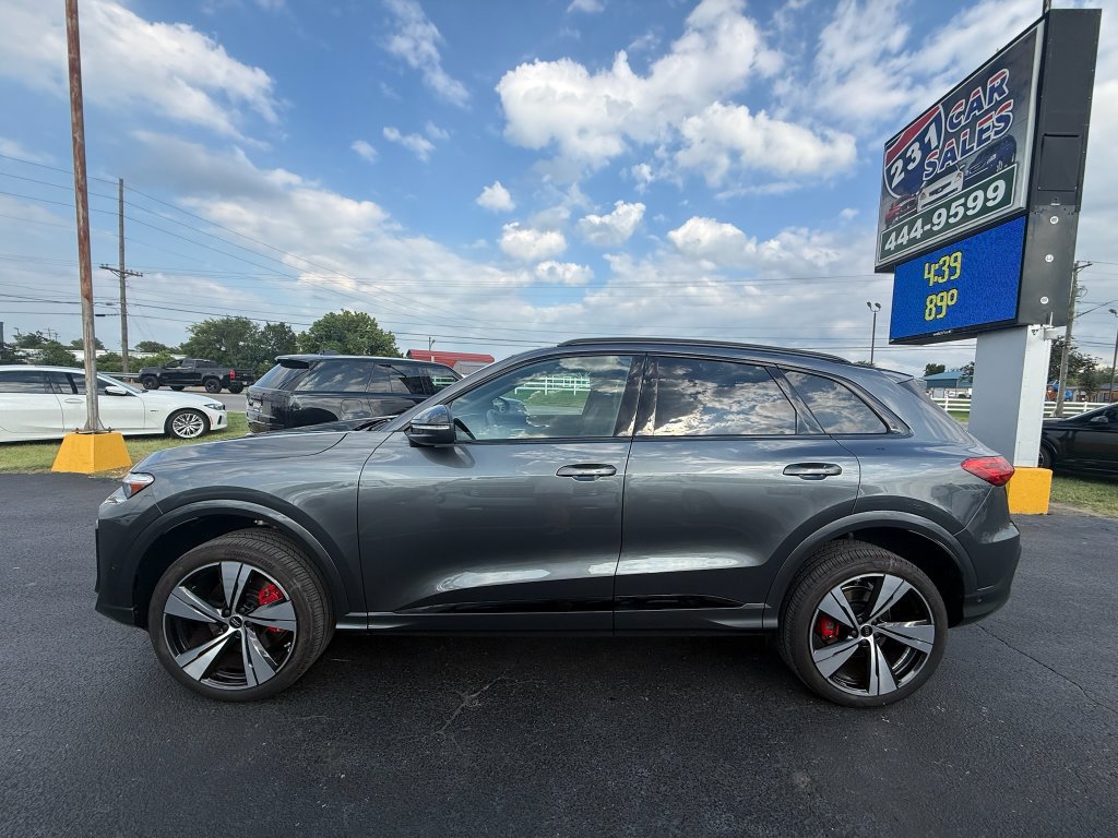 Used 2025 Audi SQ5 Premium Plus AWD/4WD image 7