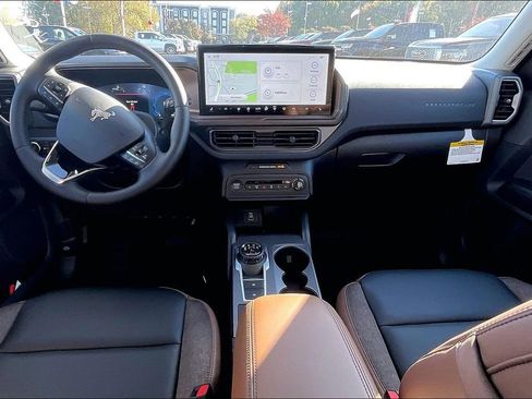 New 2025 Ford Bronco Sport Outer Banks w/ Outer Banks Tech Package+ image 5