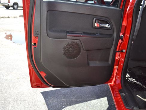 Used 2012 Chevrolet Colorado LT AWD/4WD image 19