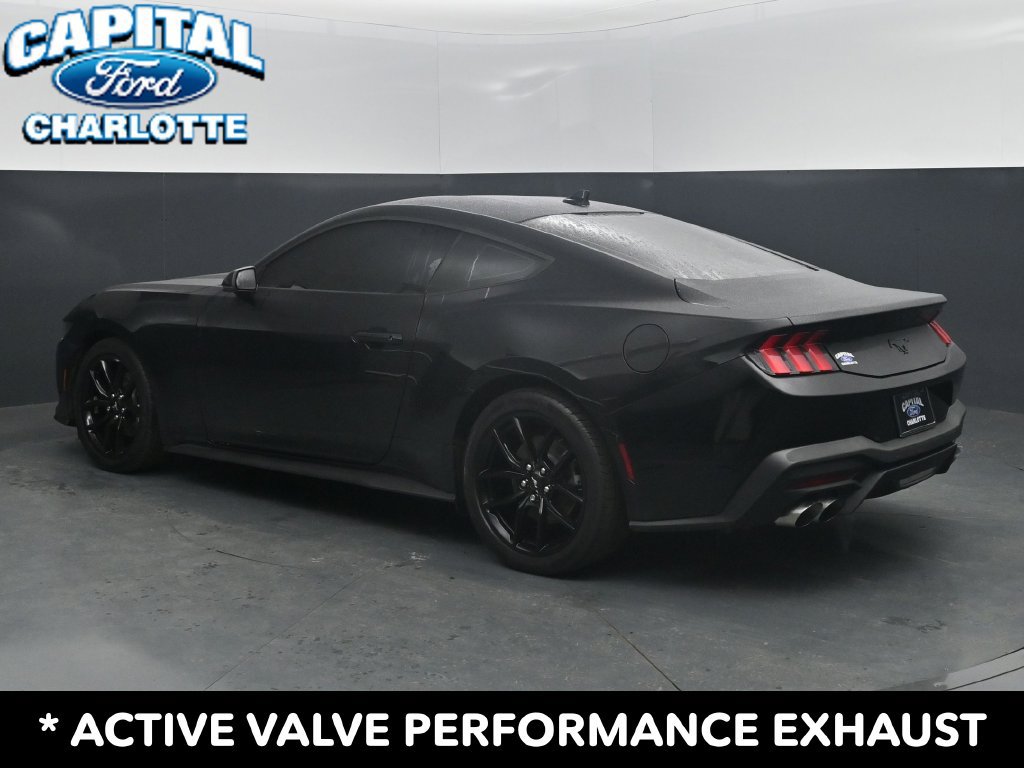 Used 2025 Ford Mustang Premium RWD image 5