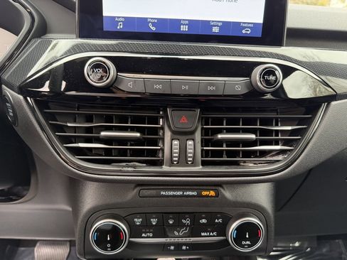 Used 2025 Ford Escape ST-Line image 26