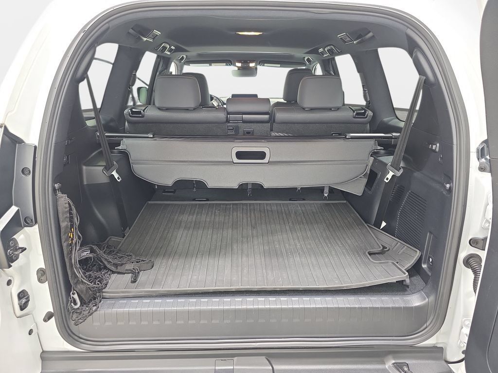 Used 2023 Lexus GX 460 Premium w/ Premium Package AWD/4WD image 34