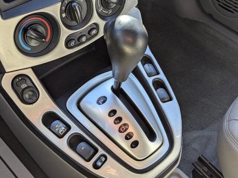 Used 2005 Saturn Vue AWD image 22