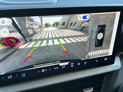 Used 2025 Ford Explorer ST image 21