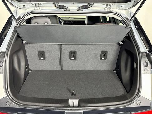 Used 2023 Chevrolet Bolt EUV Premier w/ Sun & Sound Package FWD image 21