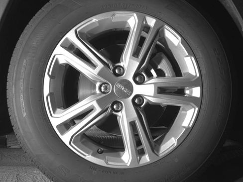 Used 2024 GMC Terrain SLE FWD image 10