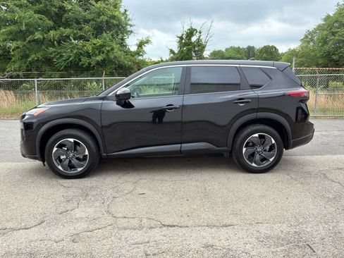 Used 2025 Nissan Rogue SV AWD/4WD image 5