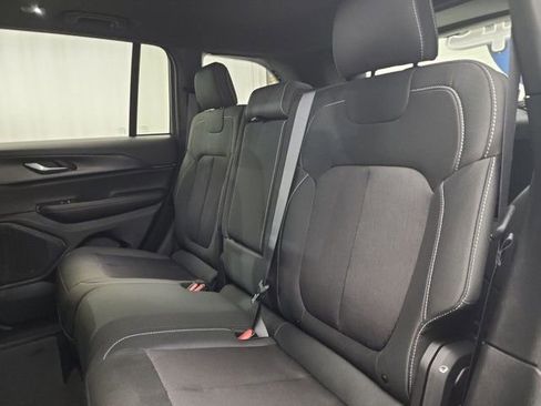 New 2025 Jeep Grand Cherokee Laredo X w/ Luxury Tech Group I image 35