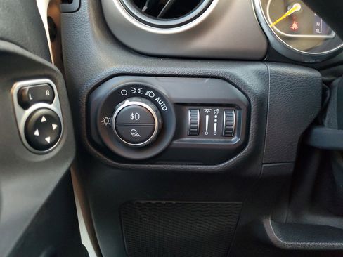 Used 2020 Jeep Gladiator Sport w/ Quick Order Package 24S image 29