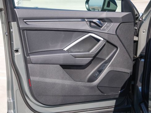 New 2025 Audi Q3 2.0T Premium image 33