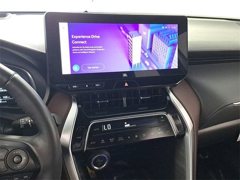 Used 2023 Toyota Venza Limited image 28