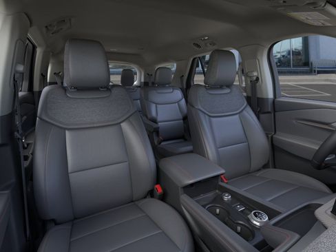 New 2026 Ford Explorer Active AWD/4WD image 16