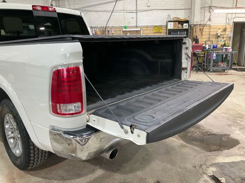 Used 2018 RAM 1500 Laramie w/ Convenience Group image 31