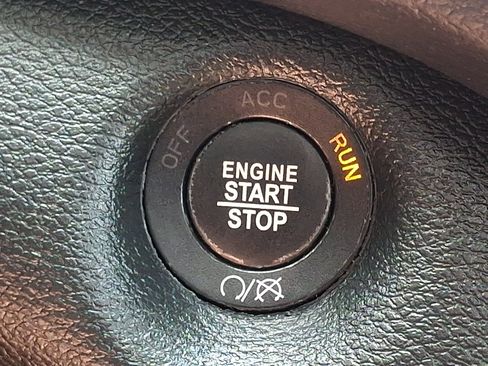 Used 2022 Jeep Cherokee Limited w/ Elite Package AWD/4WD image 25