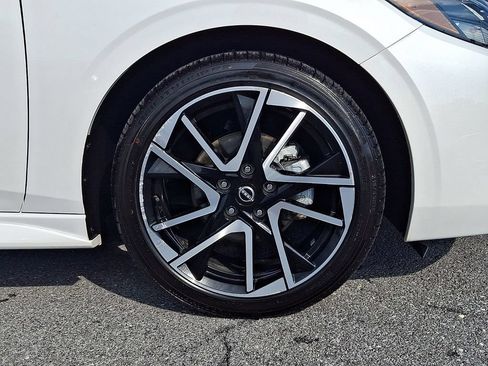 Used 2025 Nissan Sentra SR FWD image 8