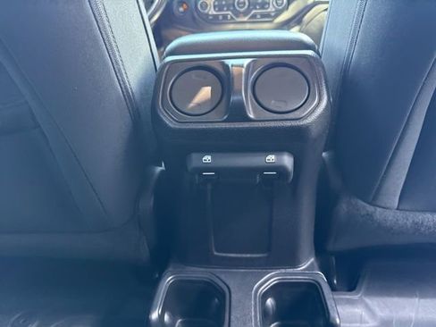 Used 2021 Jeep Gladiator Sport AWD/4WD image 36